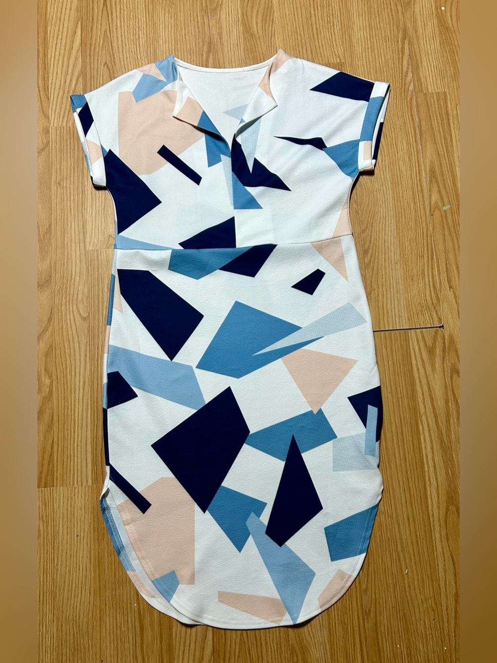 Geometric print notched neck dress ladies medium